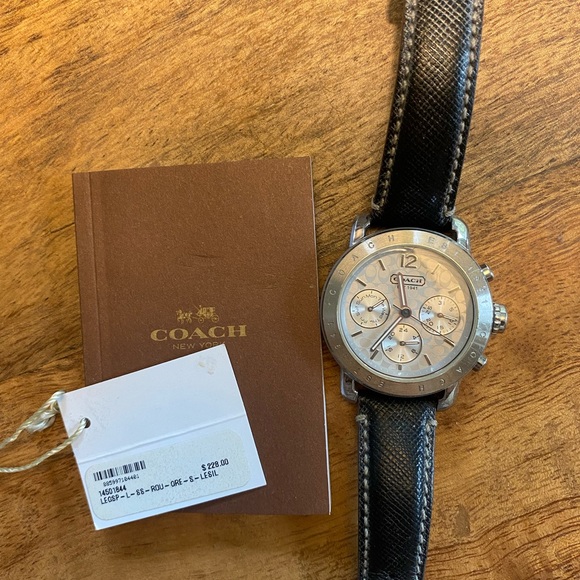 Coach Legacy Sport Chronograph with Leather Band - Picture 6 of 7